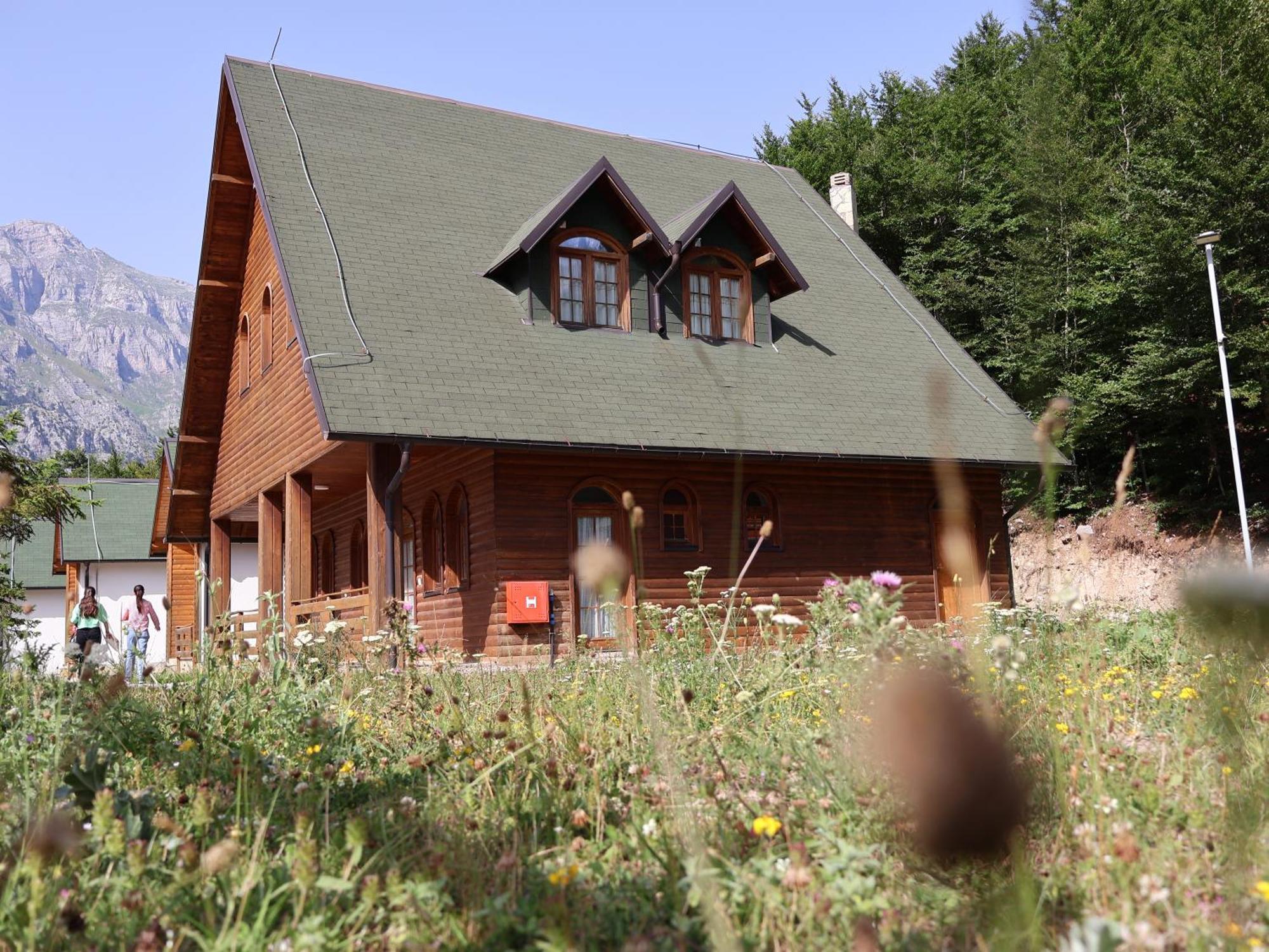 Mik Hotel Valbona Екстер'єр фото