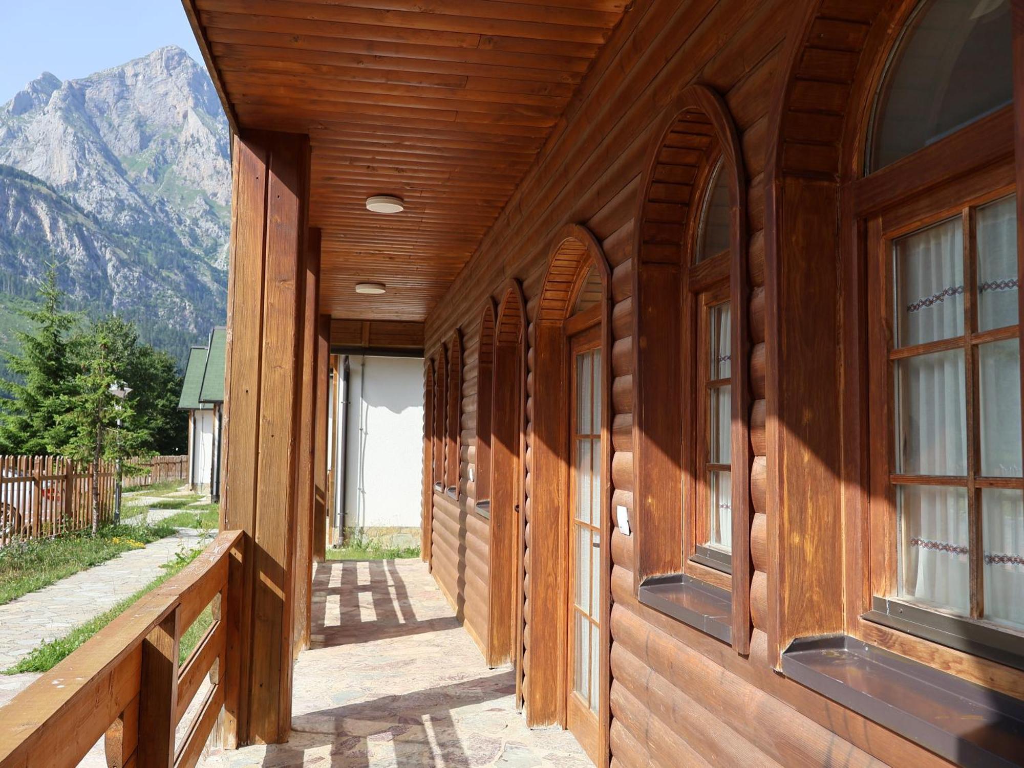 Mik Hotel Valbona Екстер'єр фото