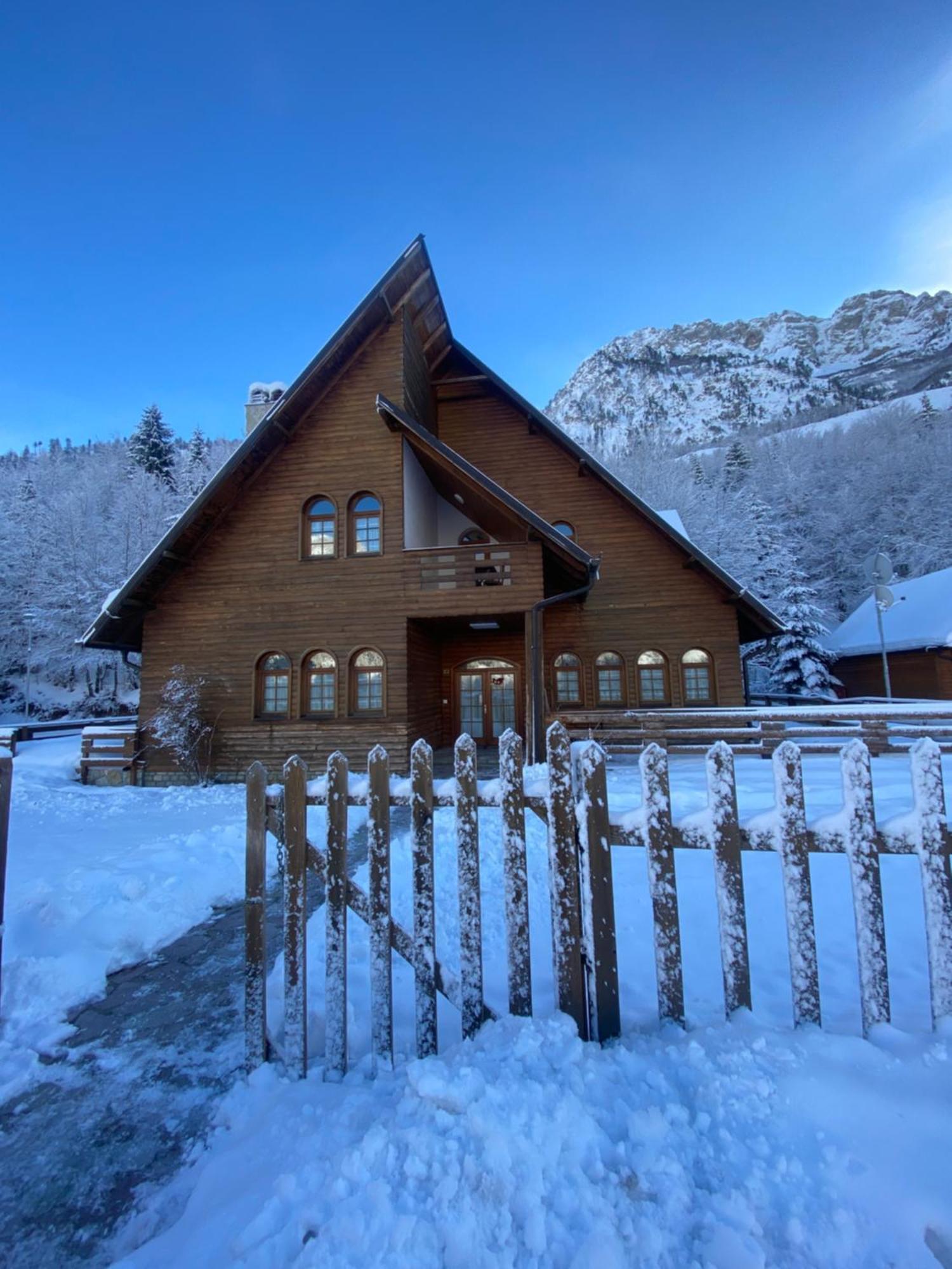 Mik Hotel Valbona Екстер'єр фото