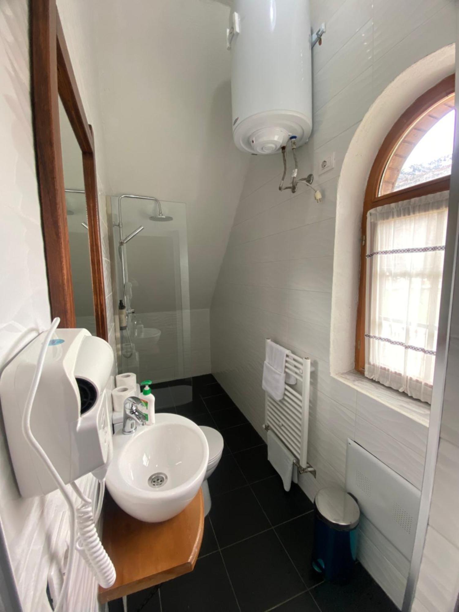 Mik Hotel Valbona Екстер'єр фото