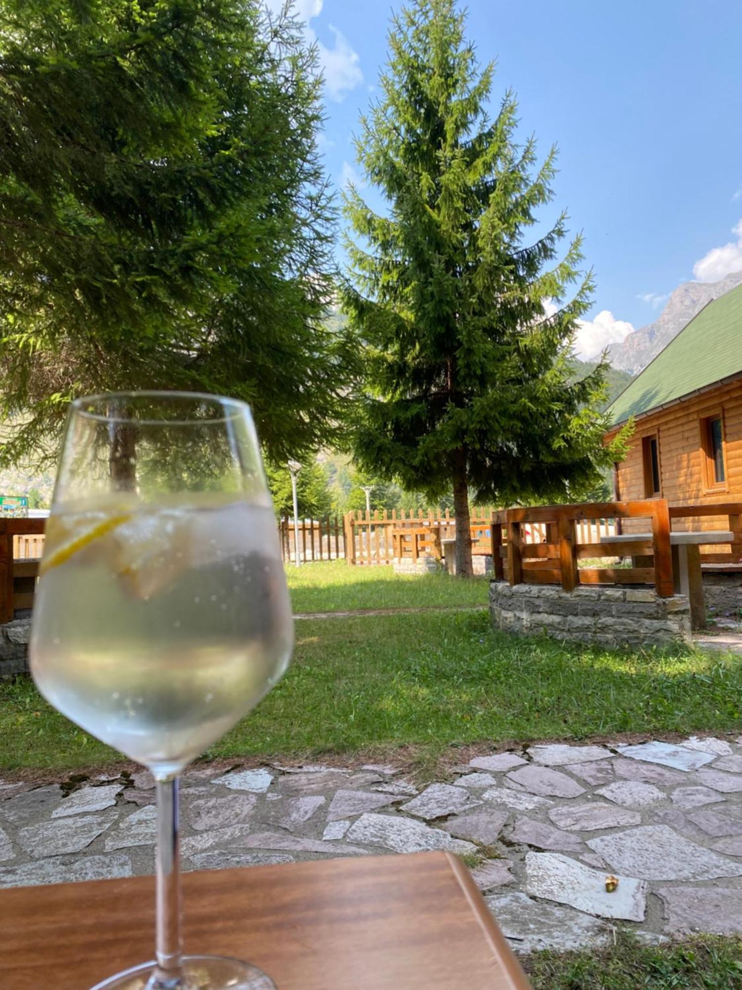 Mik Hotel Valbona Екстер'єр фото